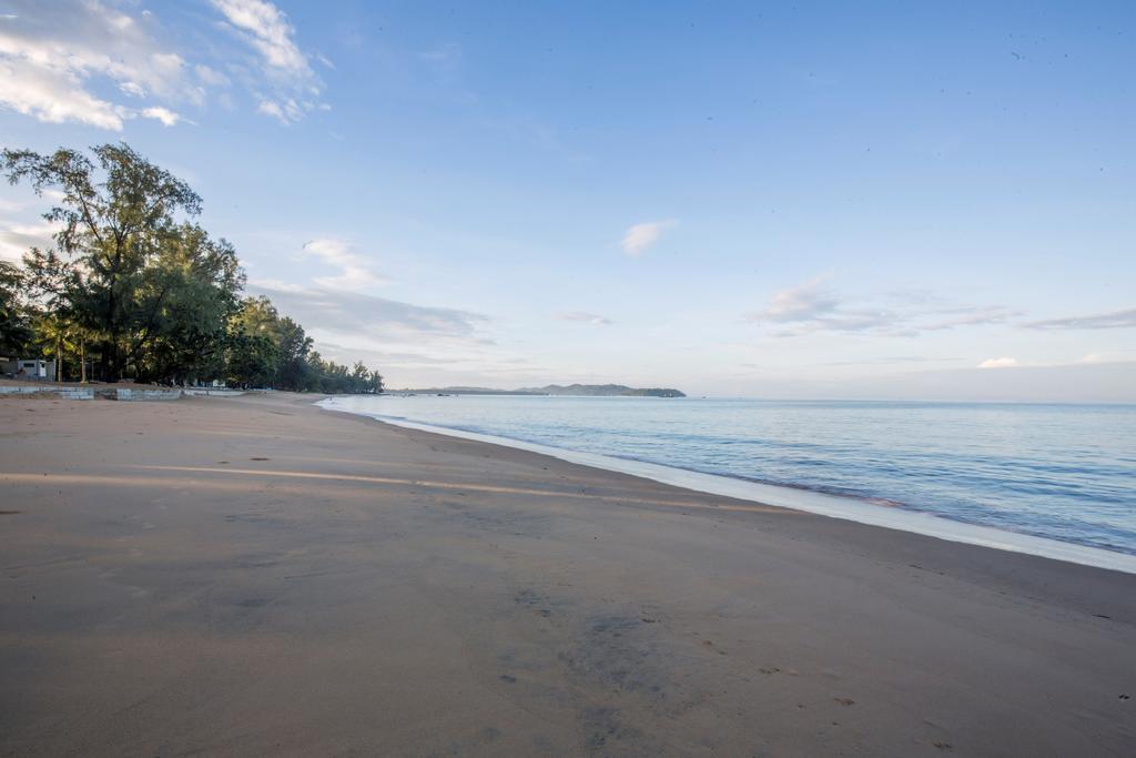The Anda Mani Khaolak Beachfront Villas Khao Lak Extérieur photo